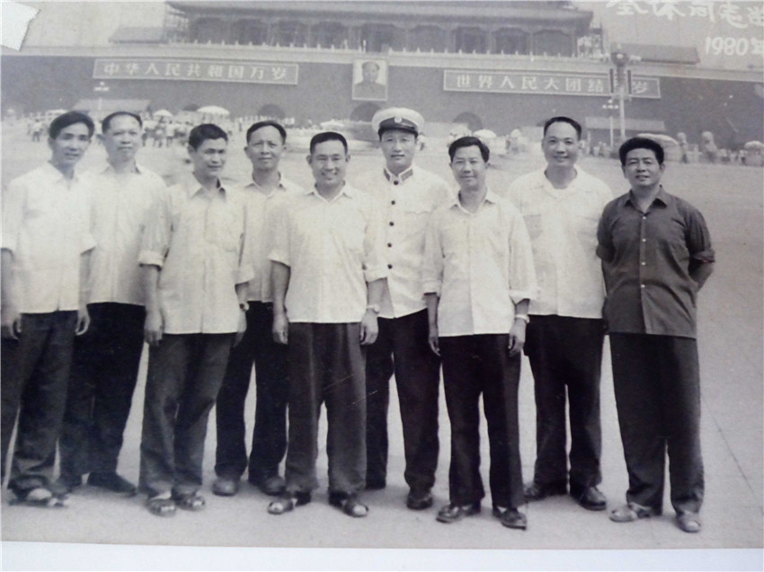 一位老公安2.jpg 一位老公安2.jpg