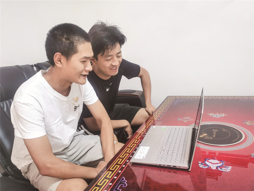 駐村干部.jpg 駐村干部.jpg