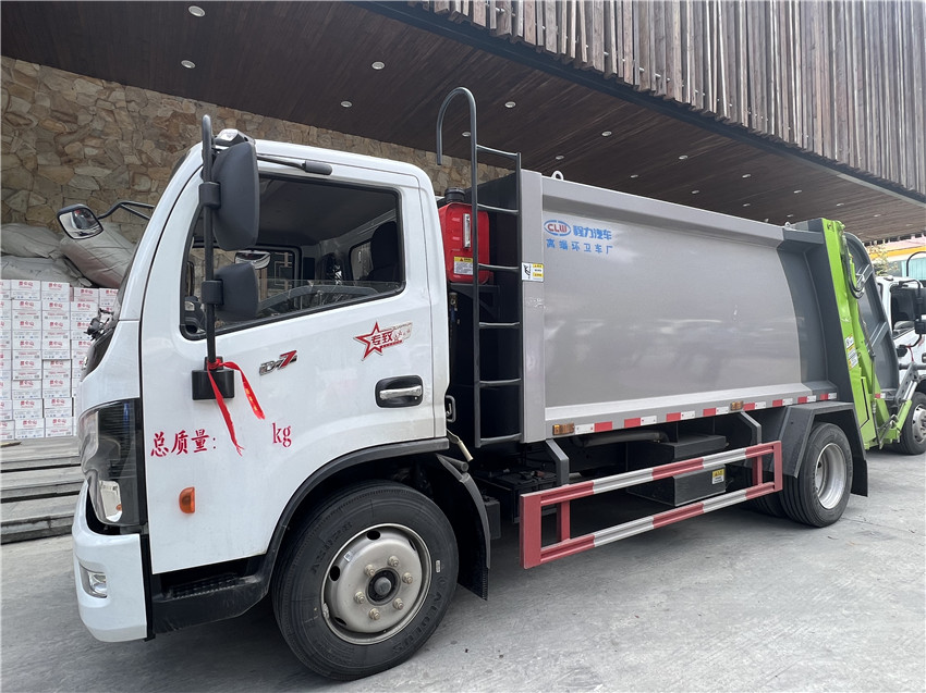 9月14日,在瀘定.jpg 9月14日,在瀘定.jpg